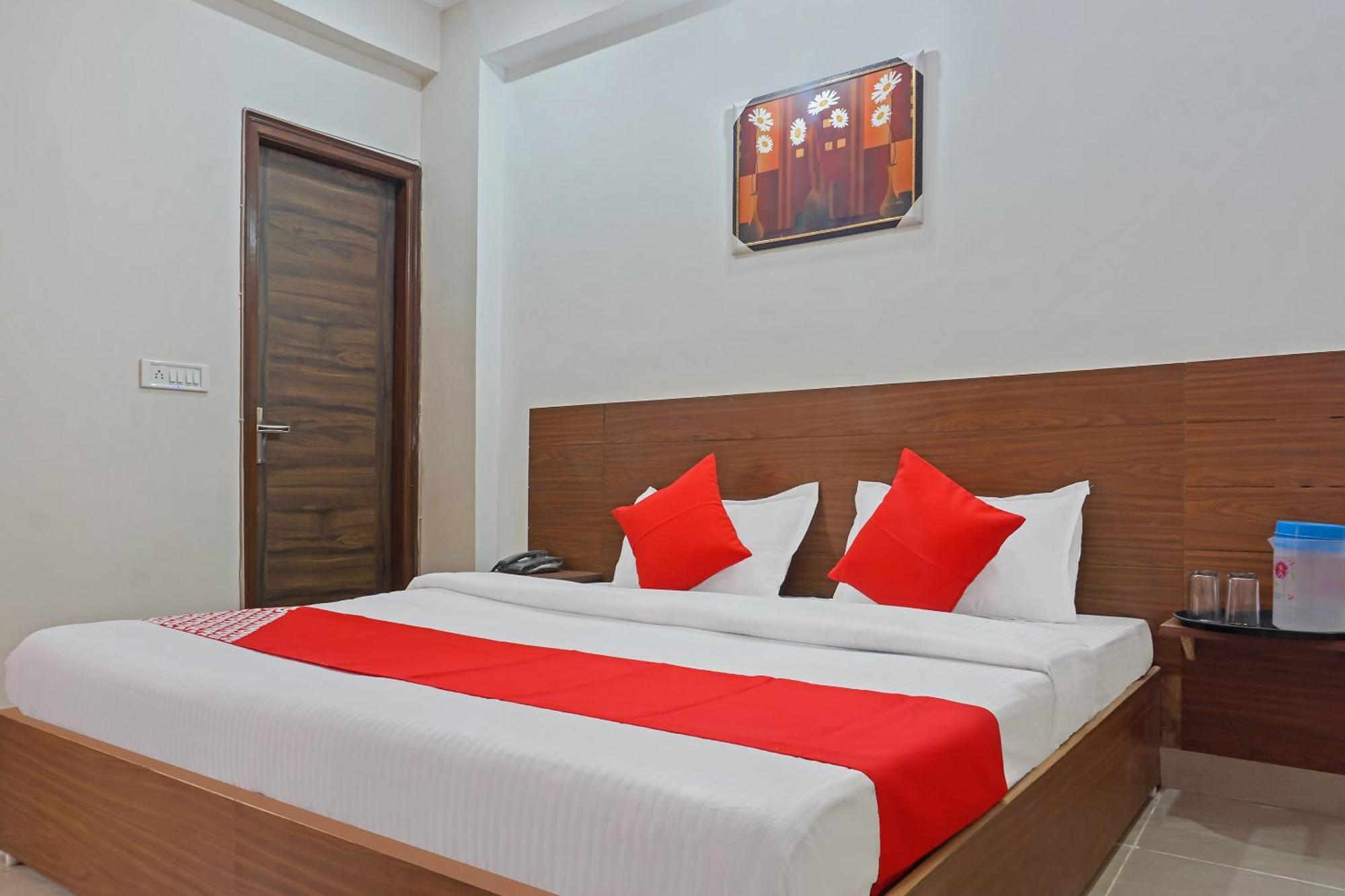 Hotel O Quadis Noida Luaran gambar