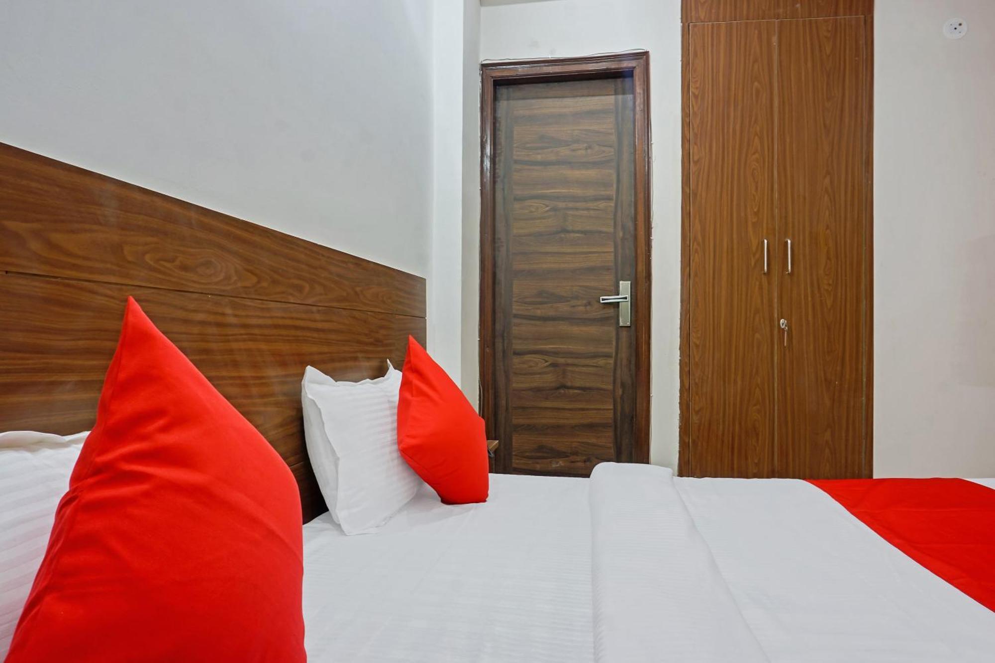 Hotel O Quadis Noida Luaran gambar