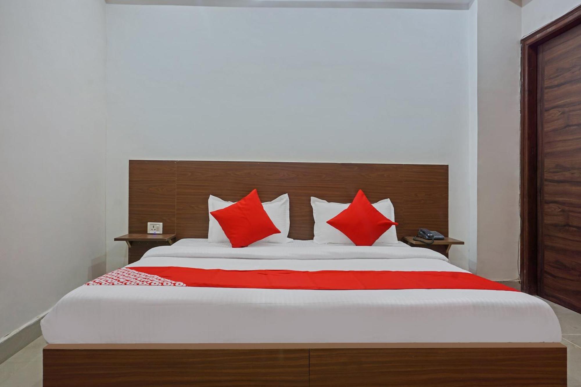 Hotel O Quadis Noida Luaran gambar